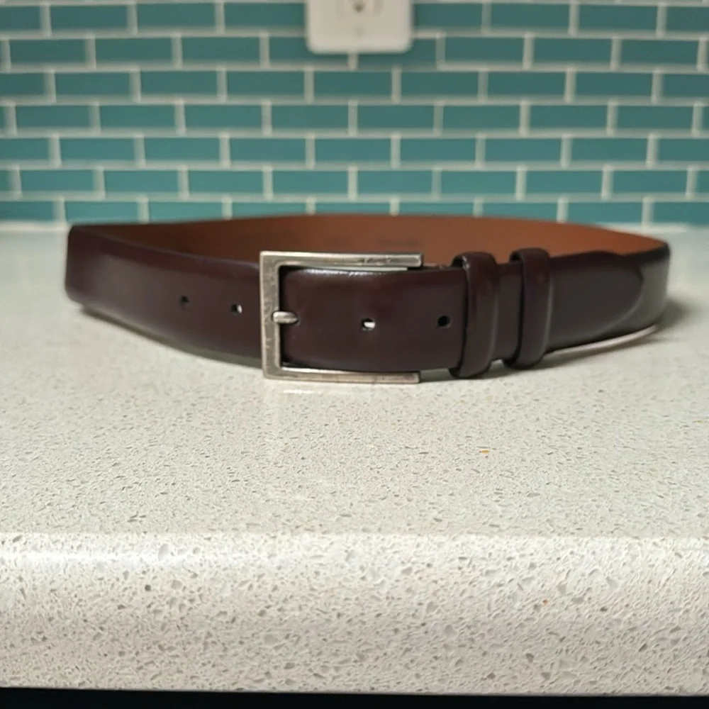 Joseph Abboud men’s brown genuine leather dress belt size 30/75